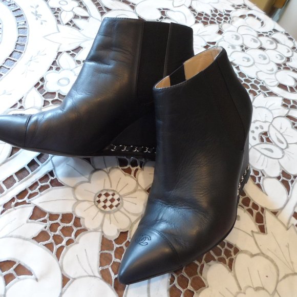 CHANEL Black Goatskin Leather Black Ankle Boots Size 37.5B - Picture 3 of 16